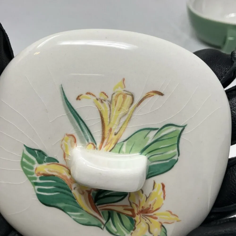 Taylor Smith Taylor Conversation DAYLILY  Covered Sugar Bowl w/Lid Day Lily